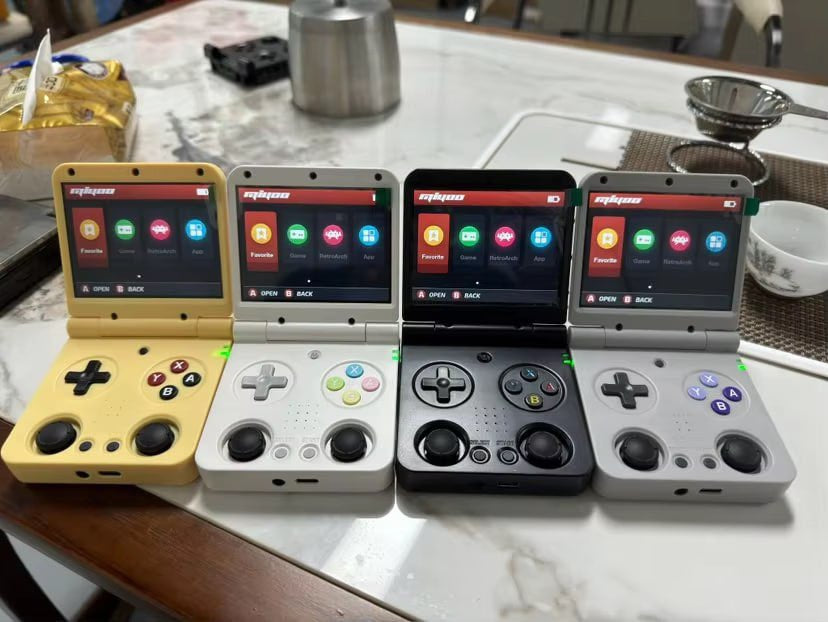 Retro Flip – Portable Retro Fun in a Modern Design